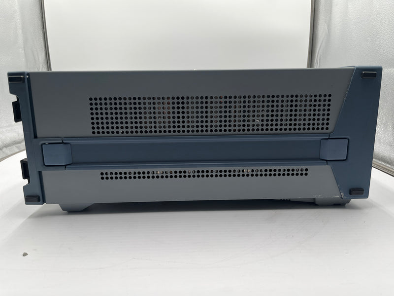 Rohde & Schwarz SMIQ 06 B Vector Signal Generator