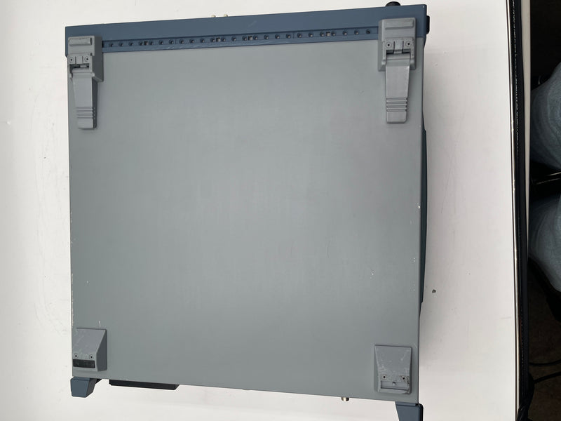 Rohde & Schwarz SMIQ 06 B Vector Signal Generator