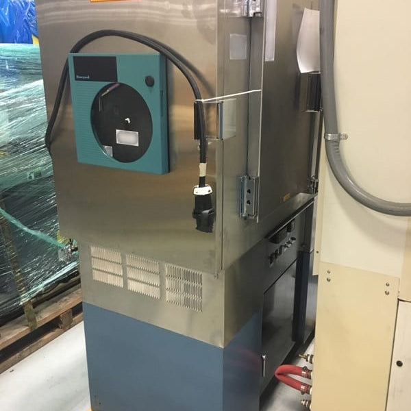 Blue M AC-7702 TDB-1 Environmental Chamber