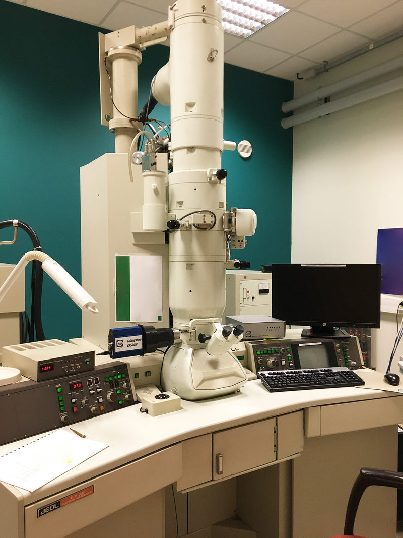 Jeol JEM 2010 Electron Microscope