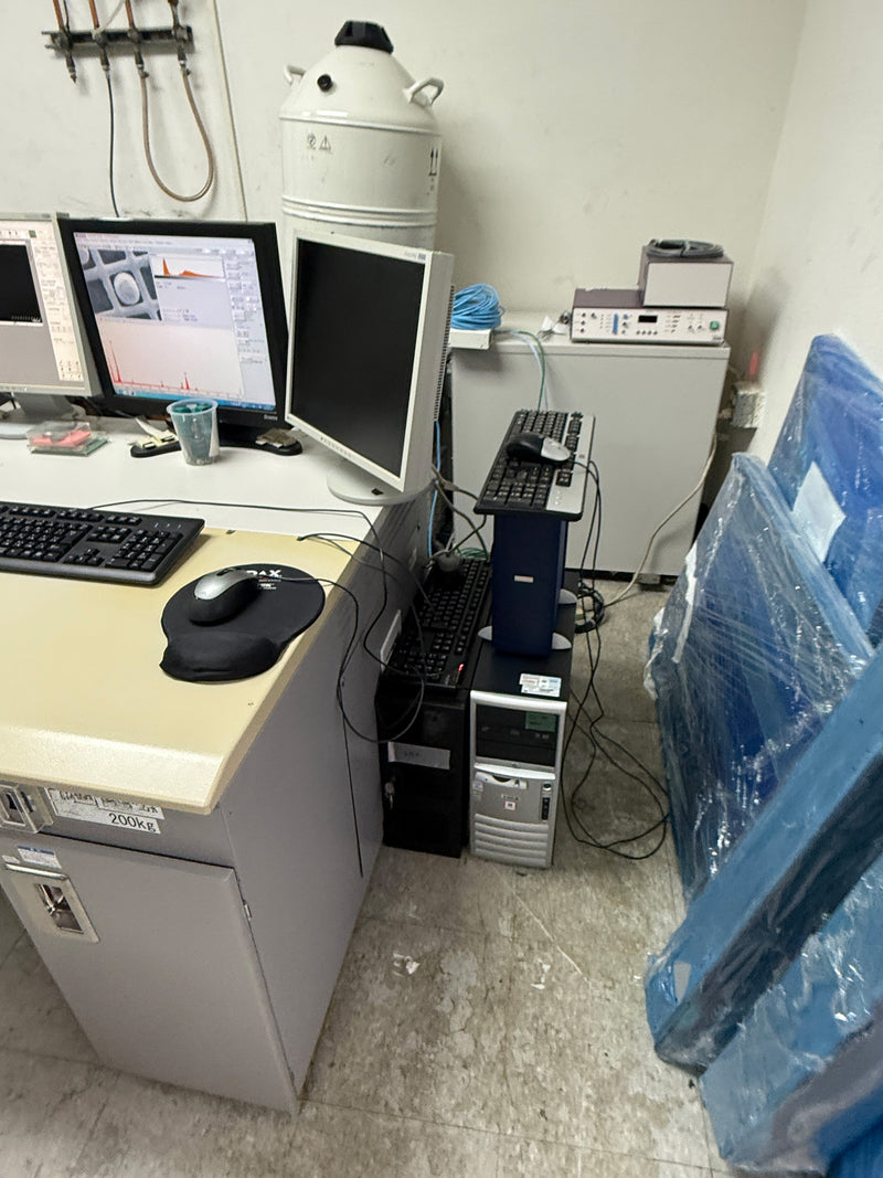 Hitachi SU 70 SEM (Scanning Electron Microscope)