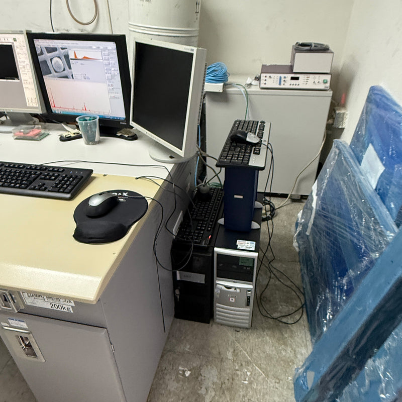 Hitachi SU 70 SEM (Scanning Electron Microscope)