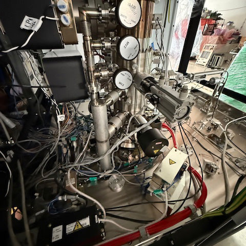 Hitachi S 9300 CD-SEM (Critical Dimension Scanning Electron Microscope)