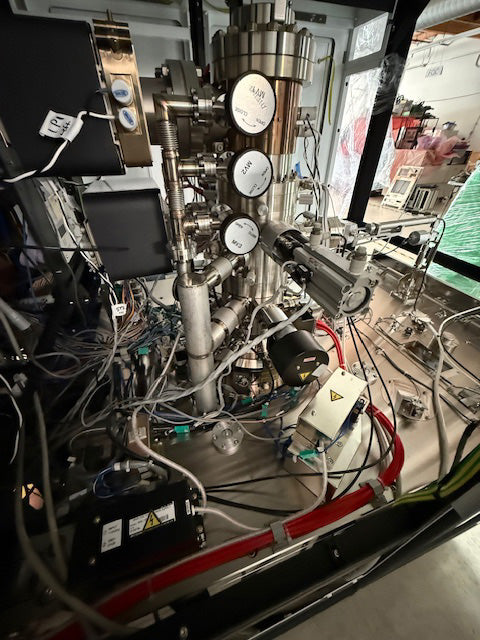 Hitachi S 9300 CD-SEM (Critical Dimension Scanning Electron Microscope)