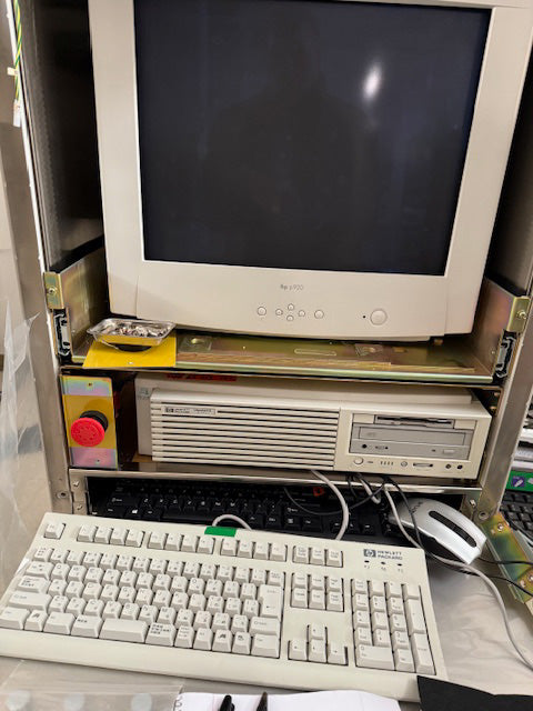 Hitachi S 9300 CD-SEM (Critical Dimension Scanning Electron Microscope)