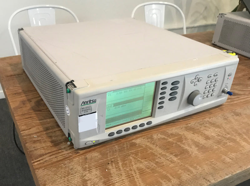 Anritsu MG 3692 A Analog Signal Generator