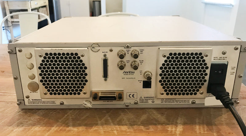Anritsu MG 3692 A Analog Signal Generator
