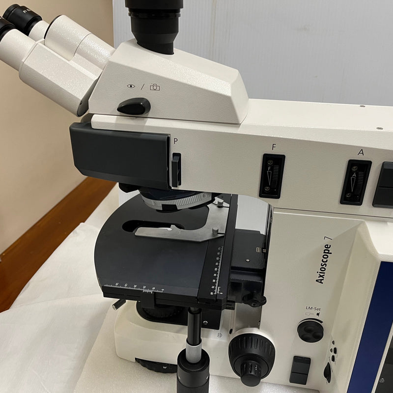 Zeiss Axioscope 7 Microscope