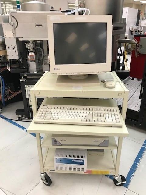 Applied Materials AKT 1600 PECVD (Plasma-Enhanced Chemical Vapor Deposition)