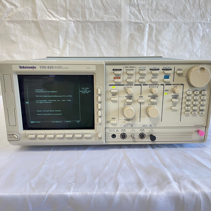 Tektronix TDS 820 Digital Oscilloscope