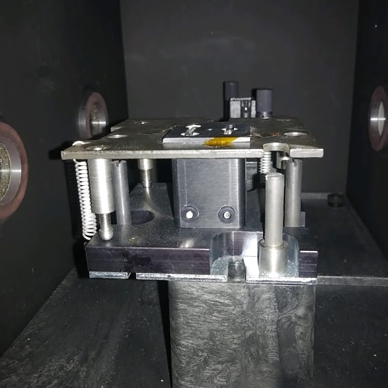 Perkin Elmer Lambda 900 UV-VIS-NIR Spectrometer (Ultraviolet-Visible-Near-Infrared)