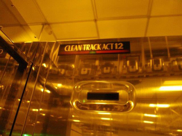 Tel Clean Track Act 12 Coater / Developer