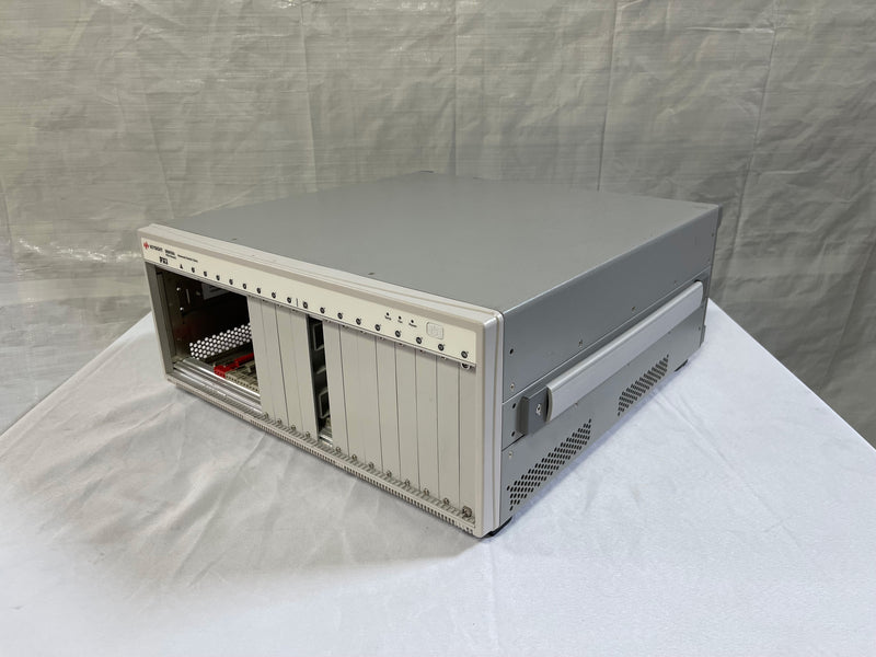 Keysight / Agilent M 9018 A PXIe Chassis Advanced Switch Fabric