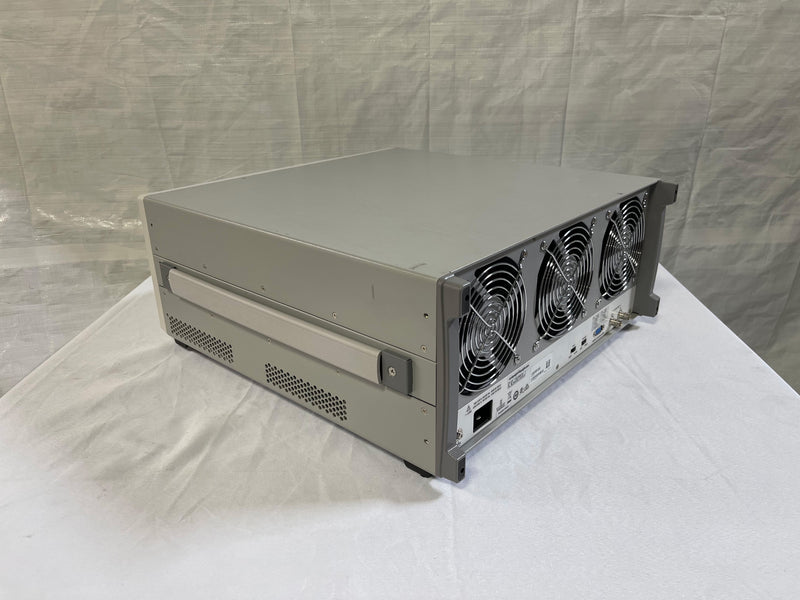 Keysight / Agilent M 9018 A PXIe Chassis Advanced Switch Fabric