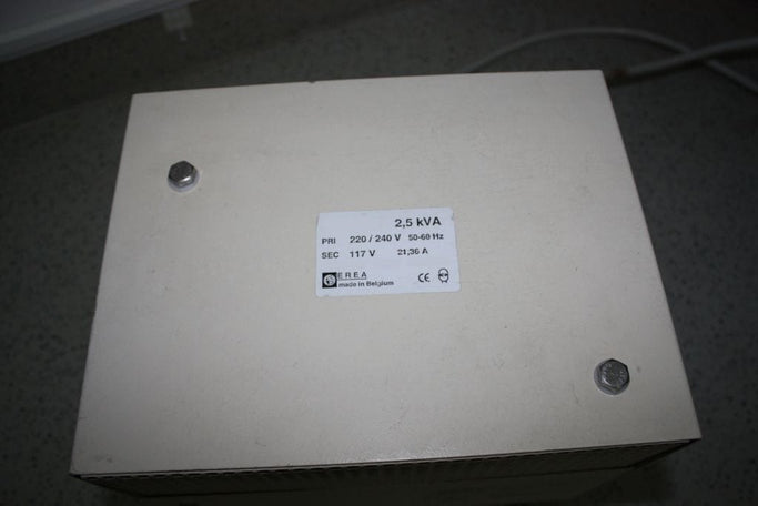Becton Dickinson FACSCalibur Flow Cytometer