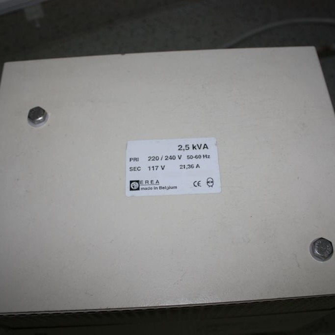 Becton Dickinson FACSCalibur Flow Cytometer
