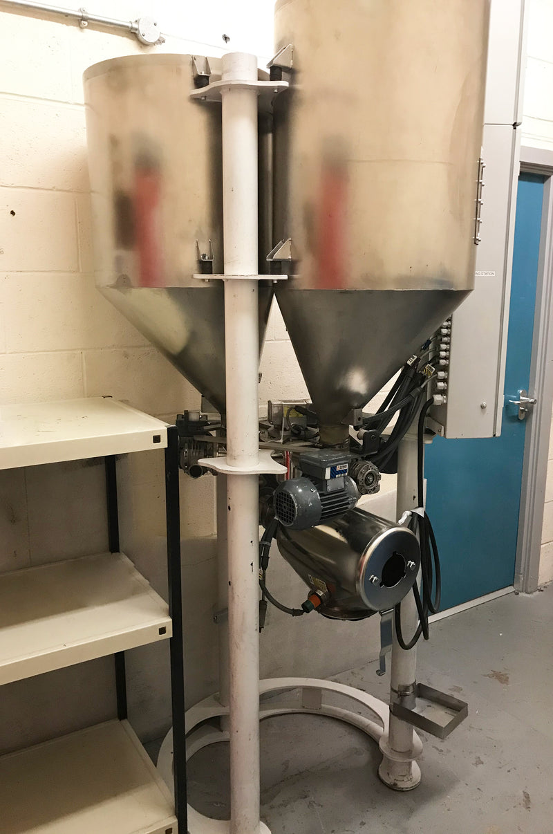 Powder Sieve and Blender Station