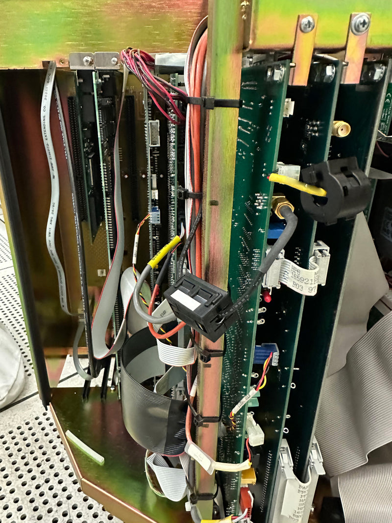 KLA Surfscan 6420 Particle Defect System