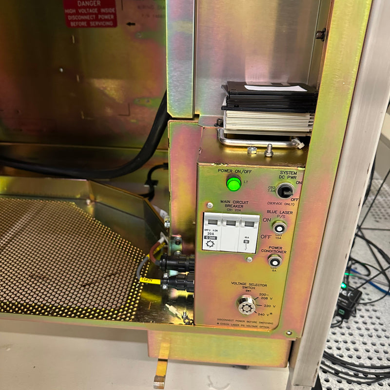 KLA Surfscan 6420 Particle Defect System