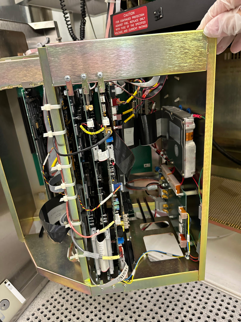 KLA Surfscan 6420 Particle Defect System