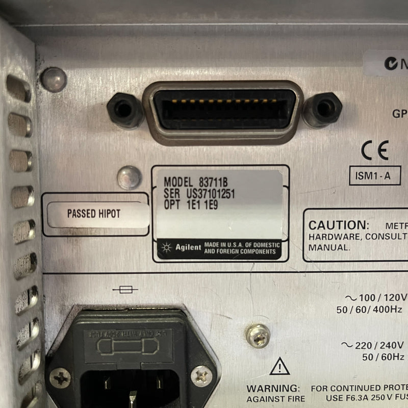 Keysight / Agilent 83711 B Synthesized CW Generator
