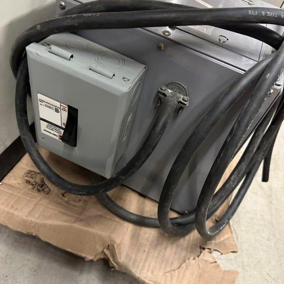 Hitachi S 570 SEM (Scanning Electron Microscope)