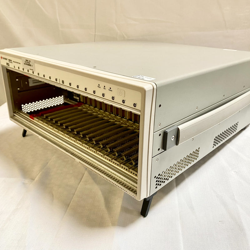 Keysight / Agilent M 9018 A Chassis