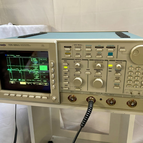 Tektronix TDS 684 A Digital Real-Time Oscilloscope