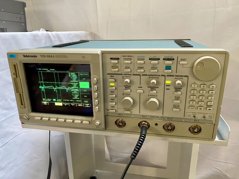 Tektronix TDS 684 A Digital Real-Time Oscilloscope