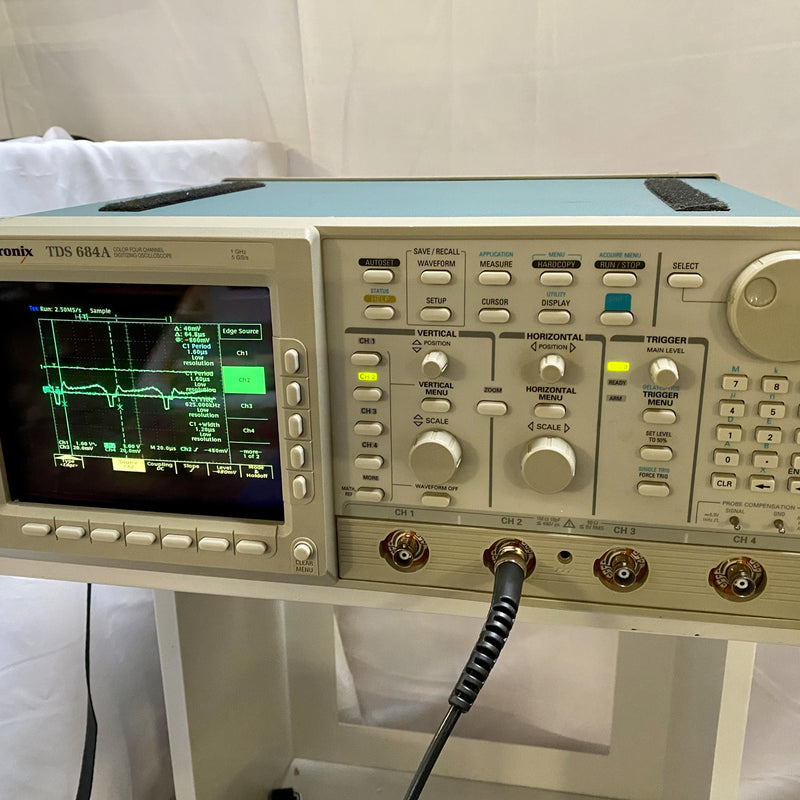 Tektronix TDS 684 A Digital Real-Time Oscilloscope