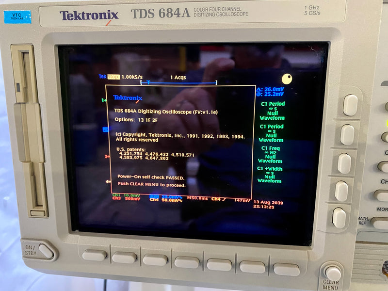 Tektronix TDS 684 A Digital Real-Time Oscilloscope