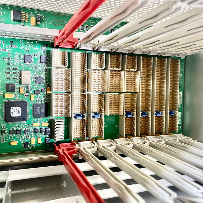 National Instruments NI PXIe-1062 Q Express Chassis