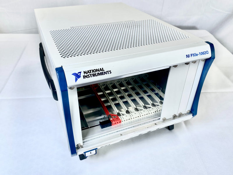 National Instruments NI PXIe-1062 Q Express Chassis