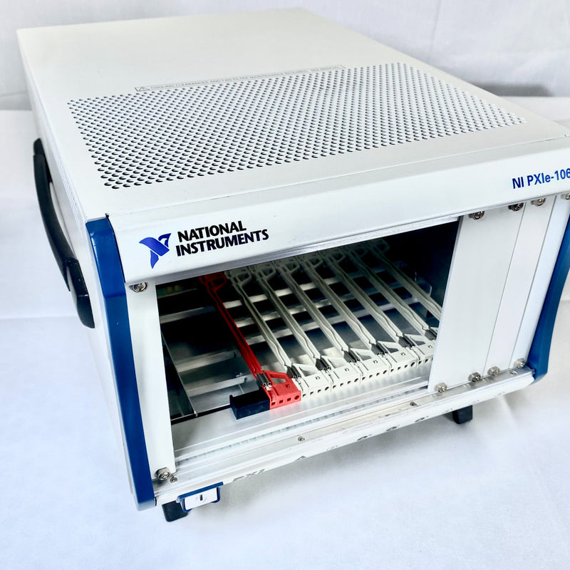 National Instruments NI PXIe-1062 Q Express Chassis