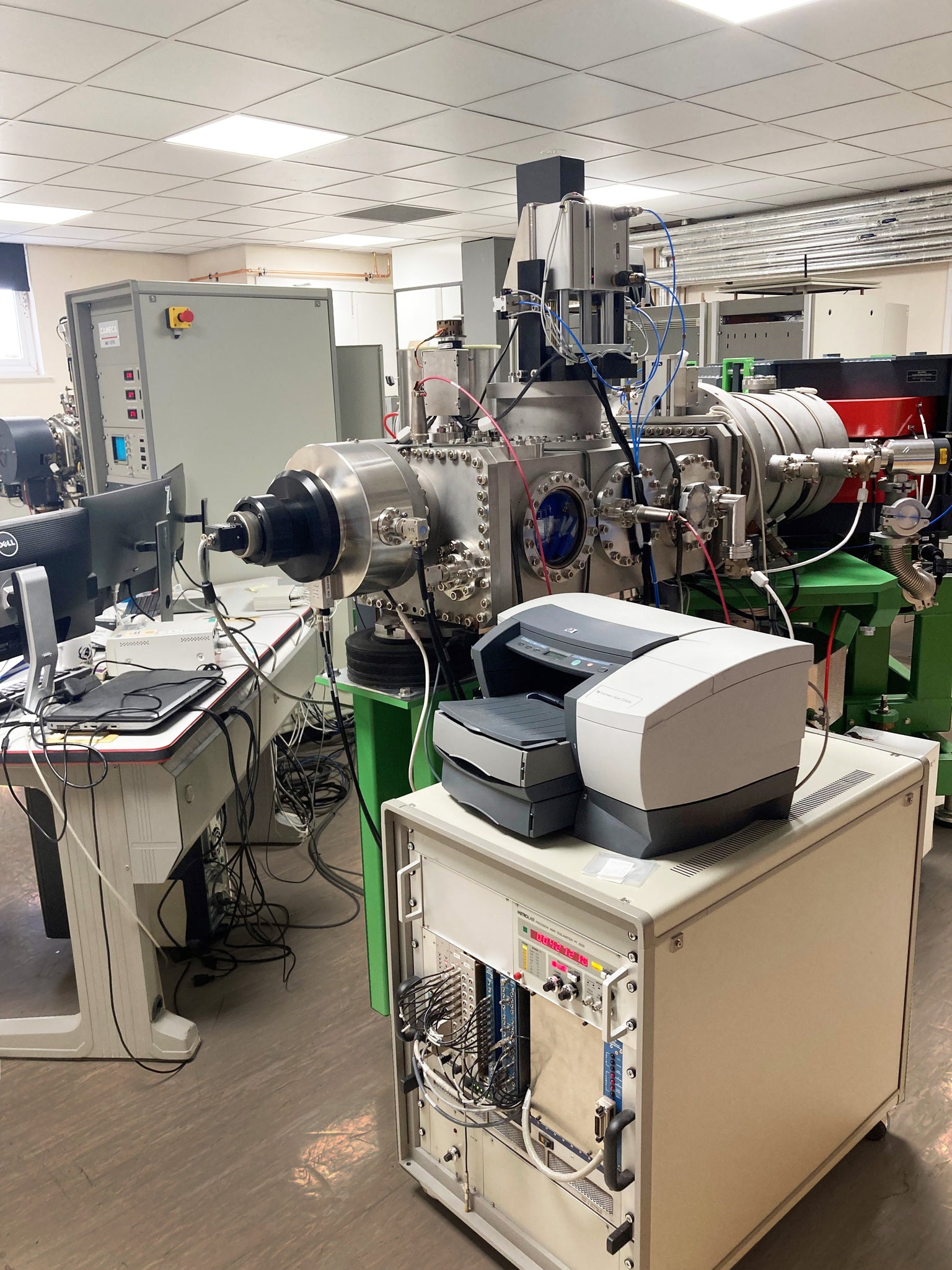 Cameca IMS 1270 SIMS (Secondary Ion Mass Spectrometer) – Bridge