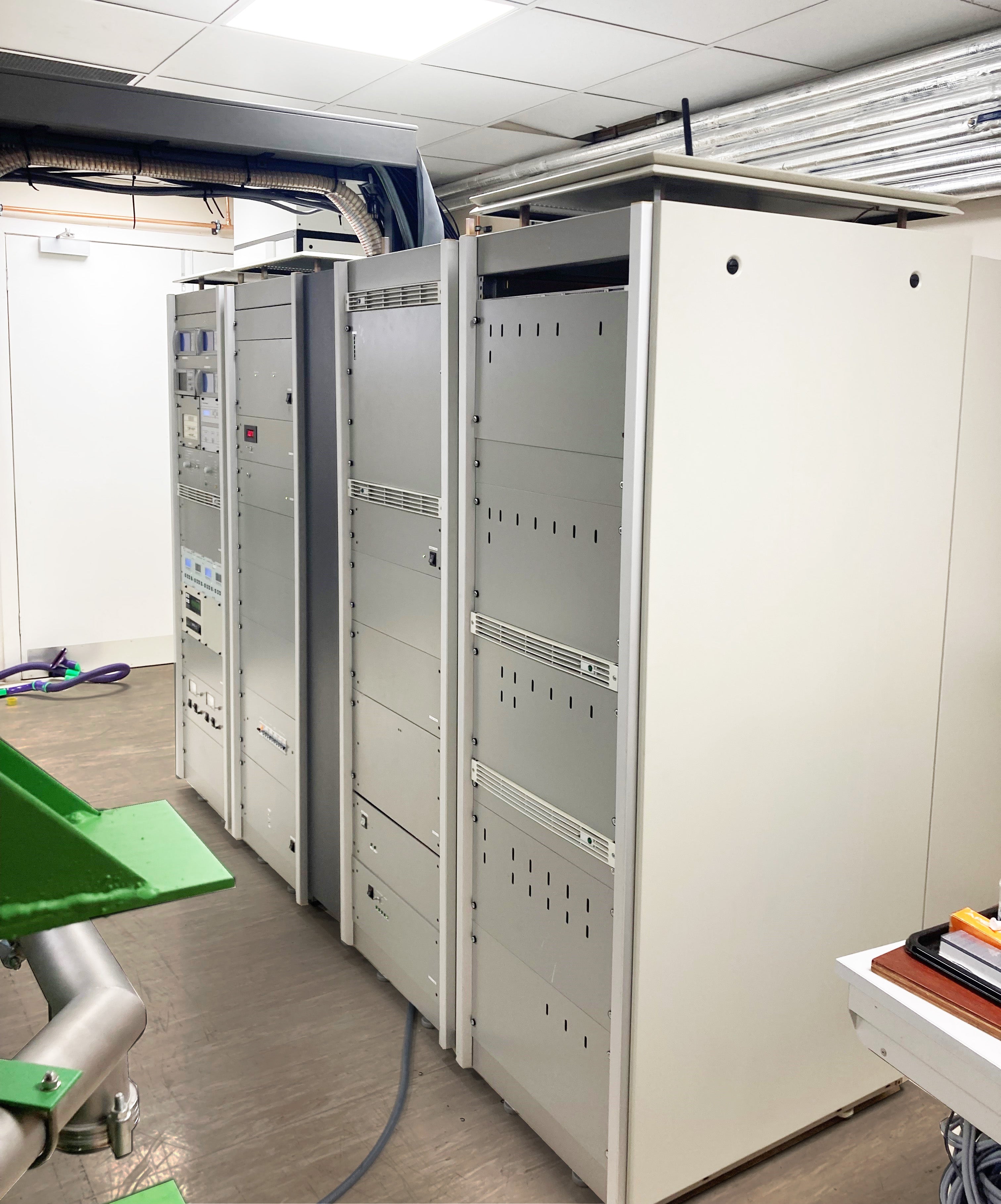 Cameca IMS 1270 SIMS (Secondary Ion Mass Spectrometer) – Bridge