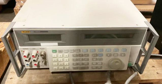 Fluke 5520 A Calibrator