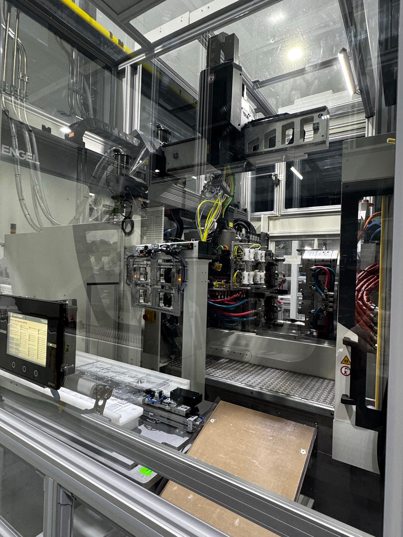 Engel e Victory 310 H / 160 Injection Molding Machine