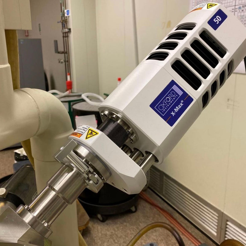 Amray 3200 S SEM (Scanning Electron Microscope)