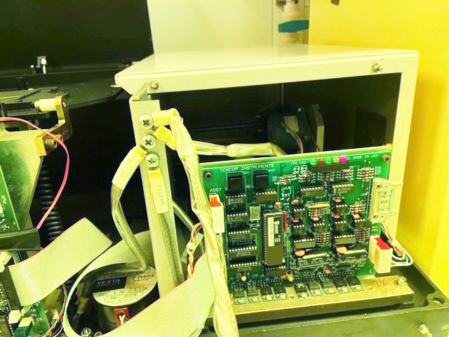 KLA Surfscan 5500 Particle Defect System