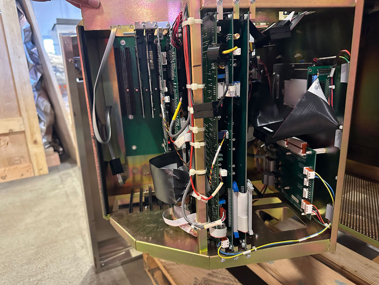 KLA Surfscan 6420 Particle Defect System