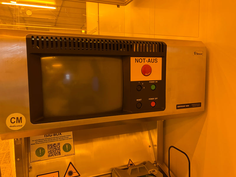 KLA Surfscan 6420 Particle Defect System