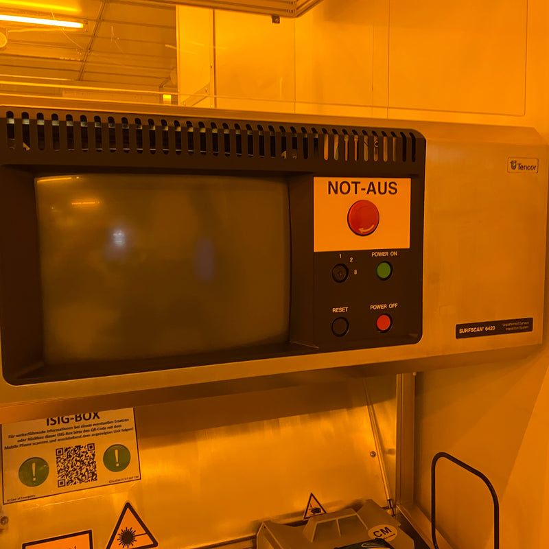 KLA Surfscan 6420 Particle Defect System