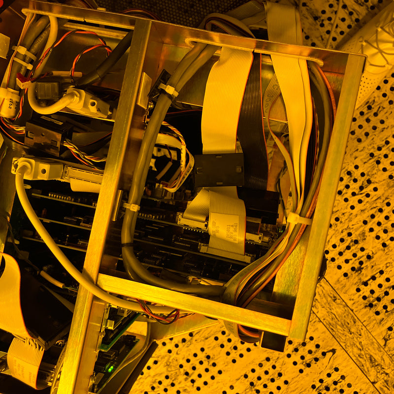 KLA Surfscan 6420 Particle Defect System