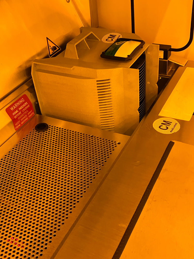 KLA Surfscan 6420 Particle Defect System