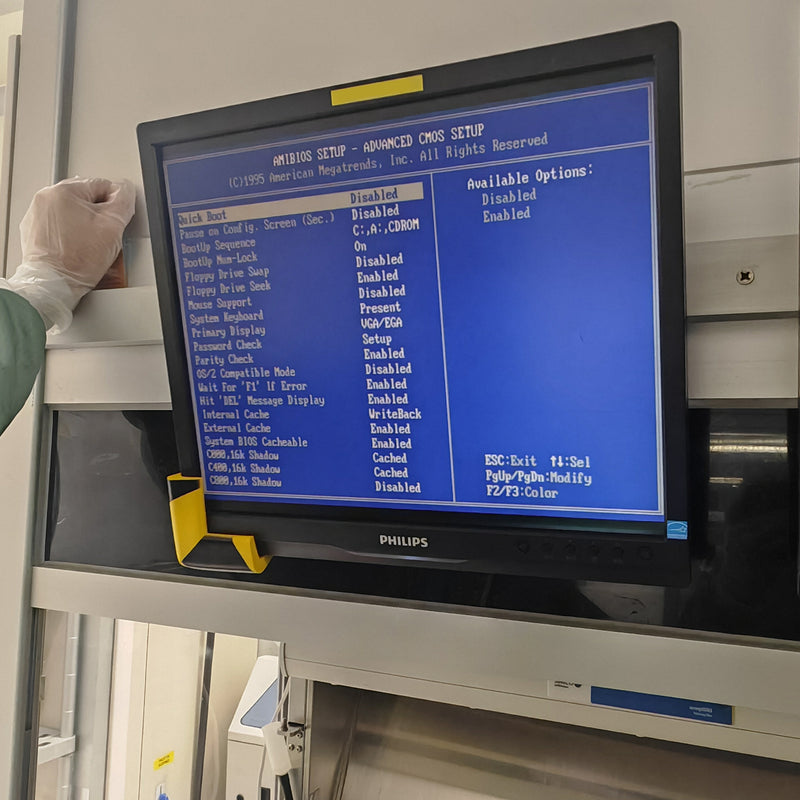 KLA Surfscan 6220 Particle Defect System