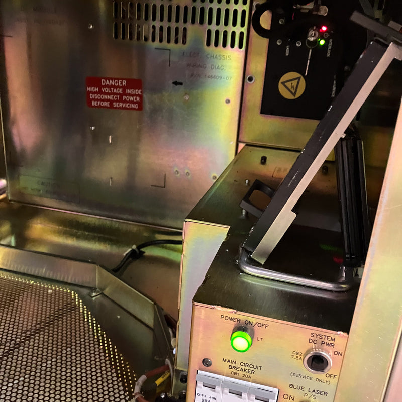 KLA Surfscan 6220 Particle Defect System