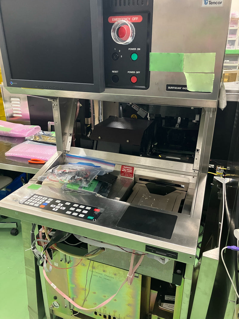 KLA Surfscan 6420 Particle Defect System
