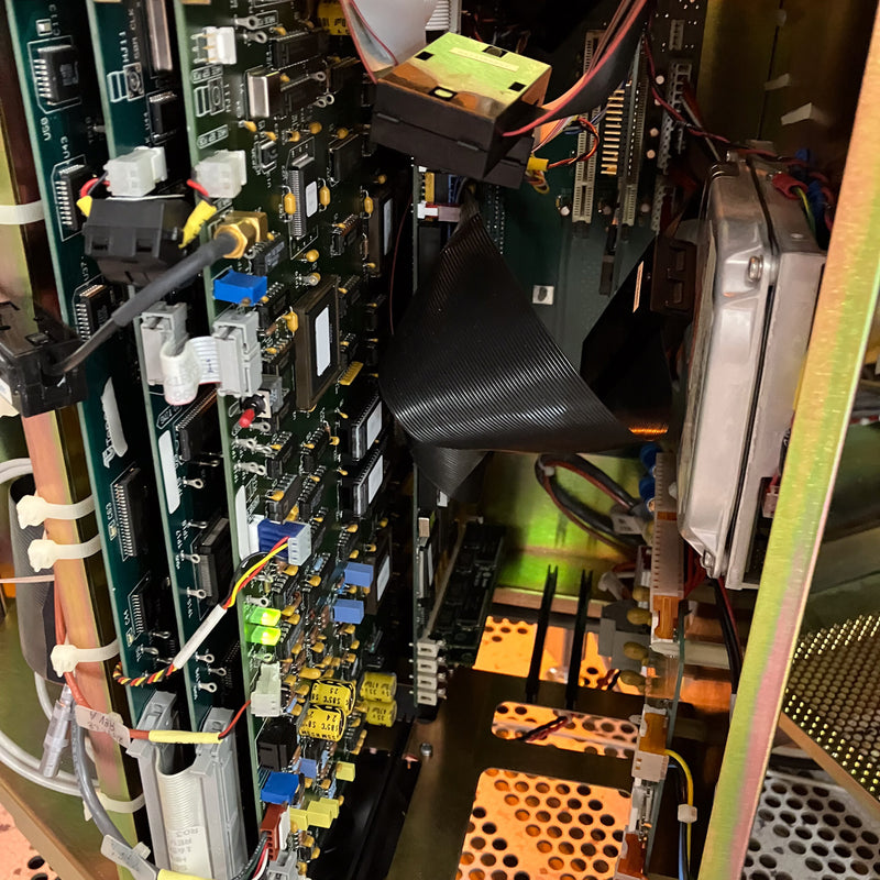 KLA Surfscan 6220 Particle Defect System