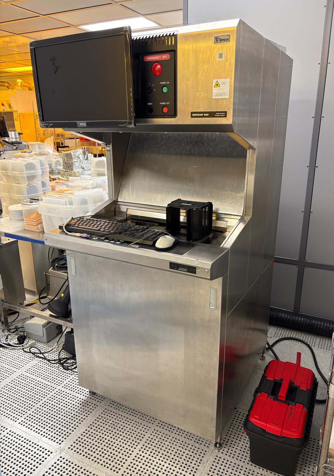 KLA Surfscan 6220 Particle Defect System – Bridge Tronic Global